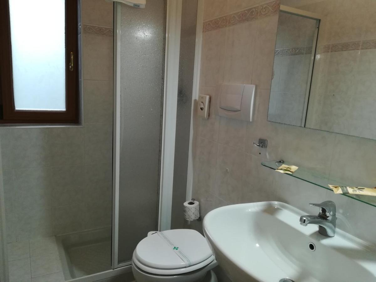 קנוביו Residence Villa Margherita מראה חיצוני תמונה