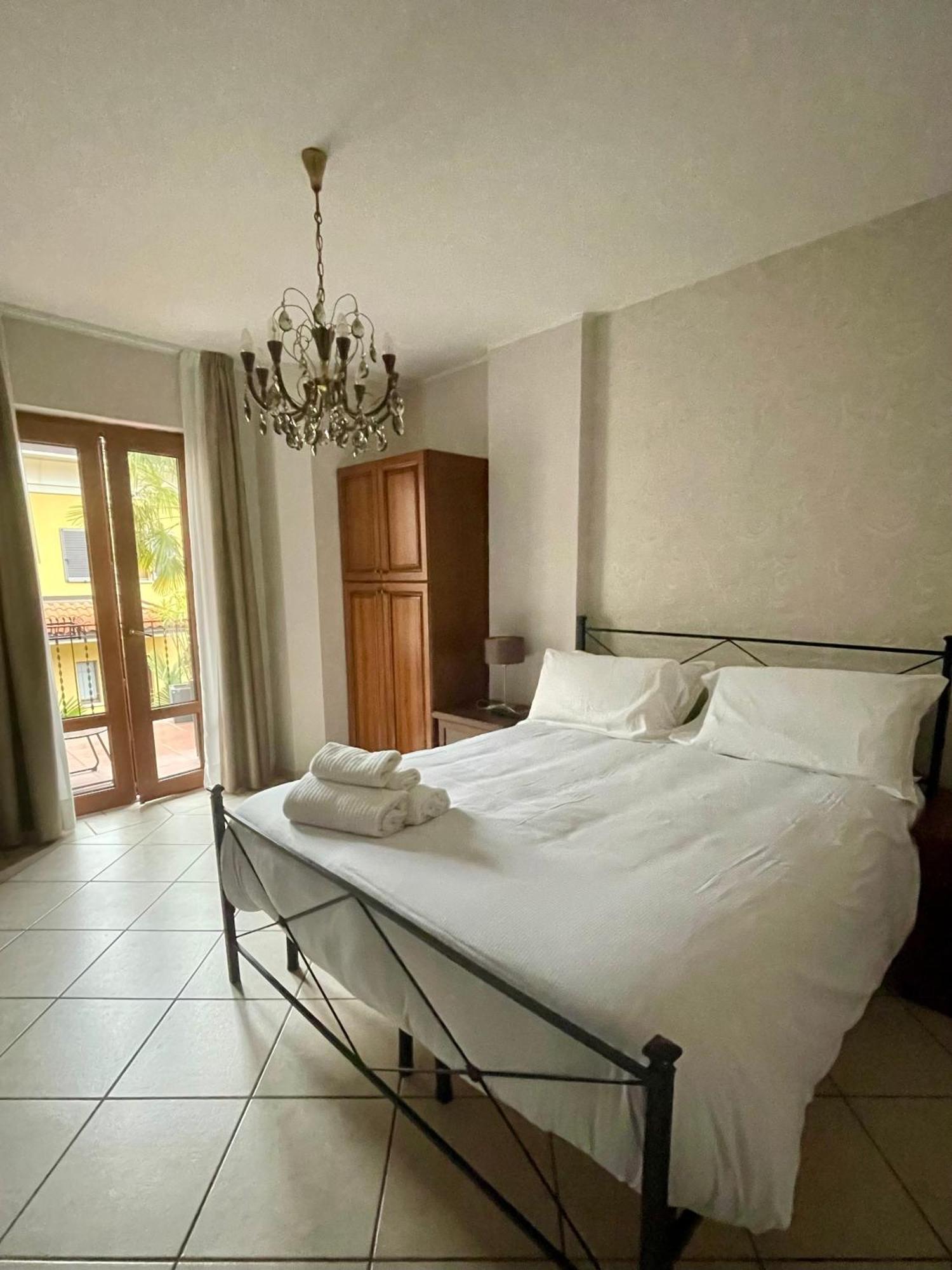 קנוביו Residence Villa Margherita מראה חיצוני תמונה