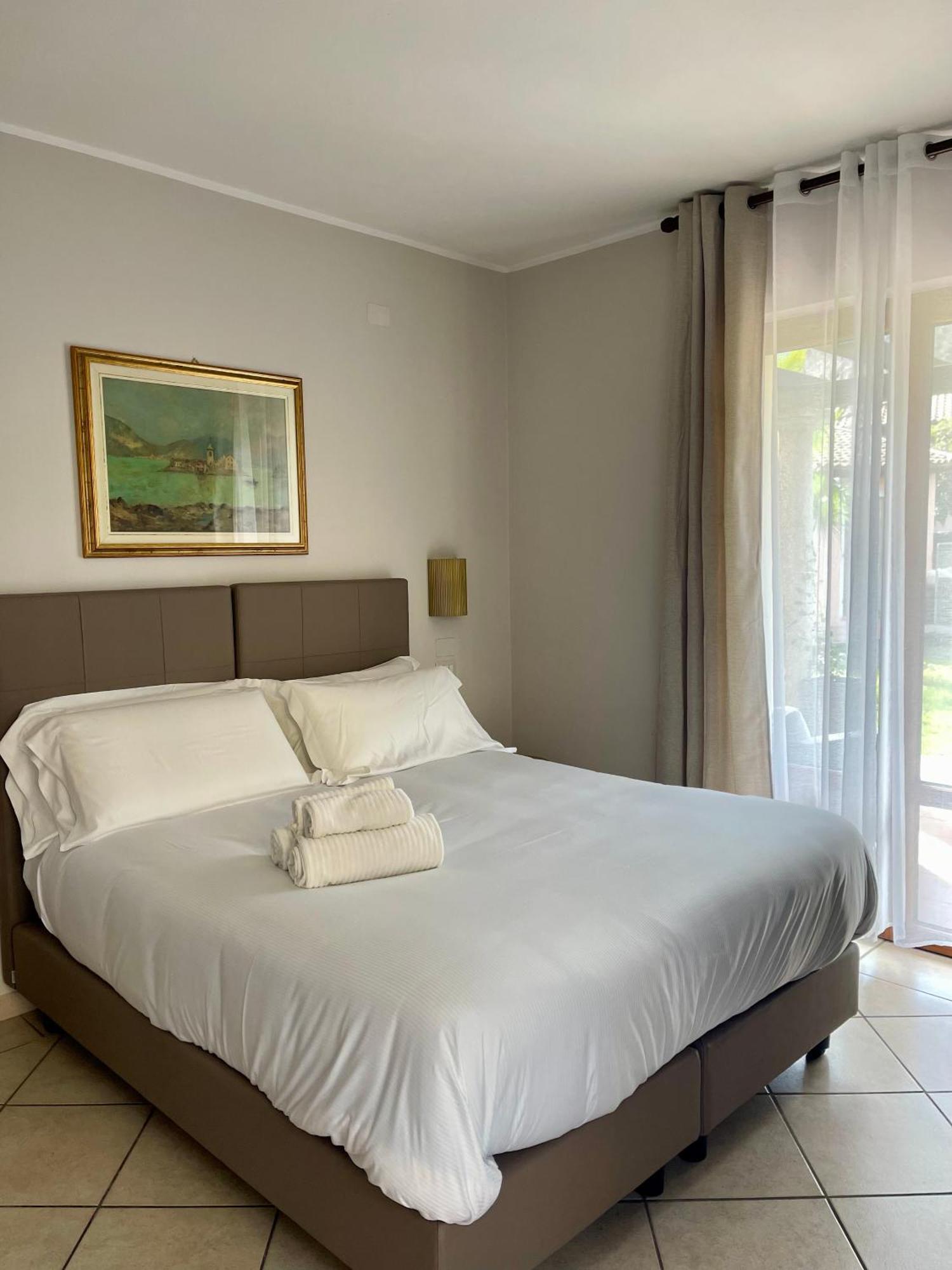 קנוביו Residence Villa Margherita מראה חיצוני תמונה