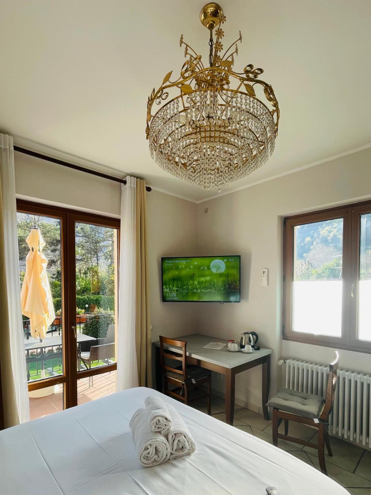 קנוביו Residence Villa Margherita מראה חיצוני תמונה