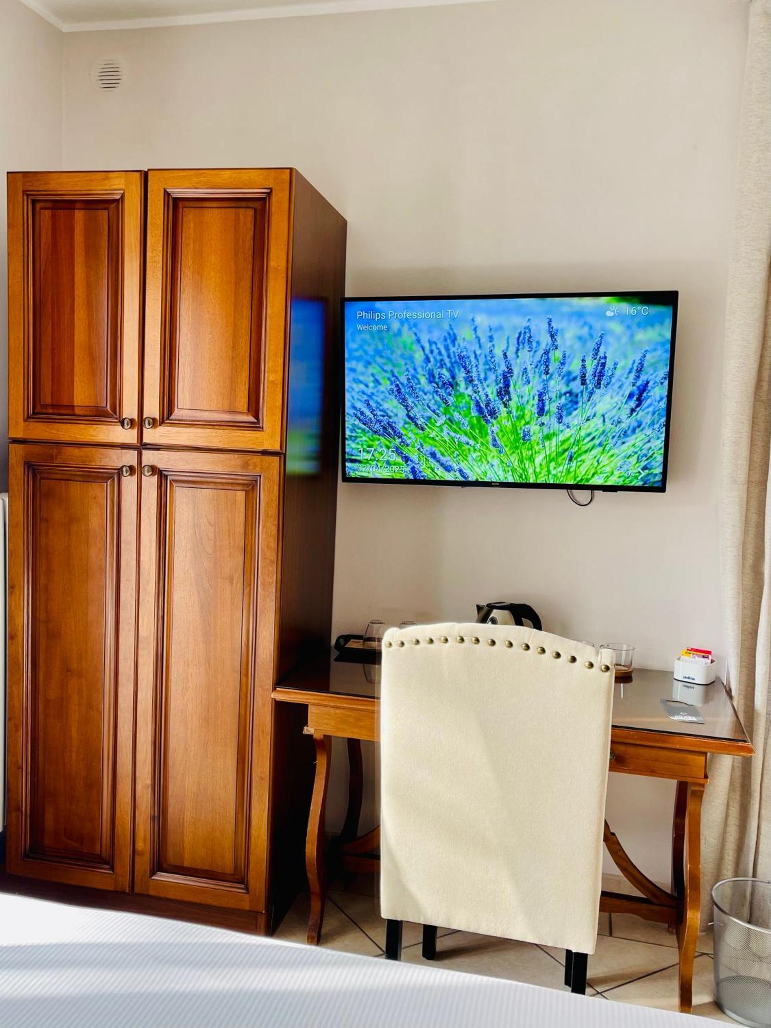 קנוביו Residence Villa Margherita מראה חיצוני תמונה