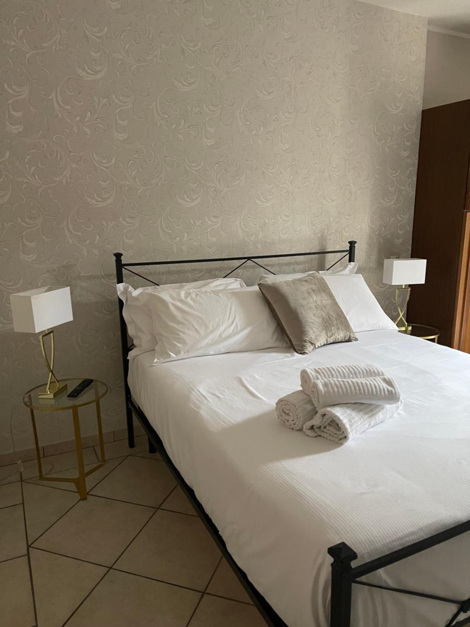 קנוביו Residence Villa Margherita מראה חיצוני תמונה
